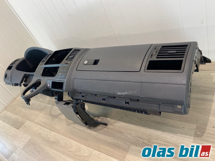 Dashbord til VW Transporter / Caravelle 2009-2015 (Fase 2) (T5) (T5) (7E1 857 003 BC|)