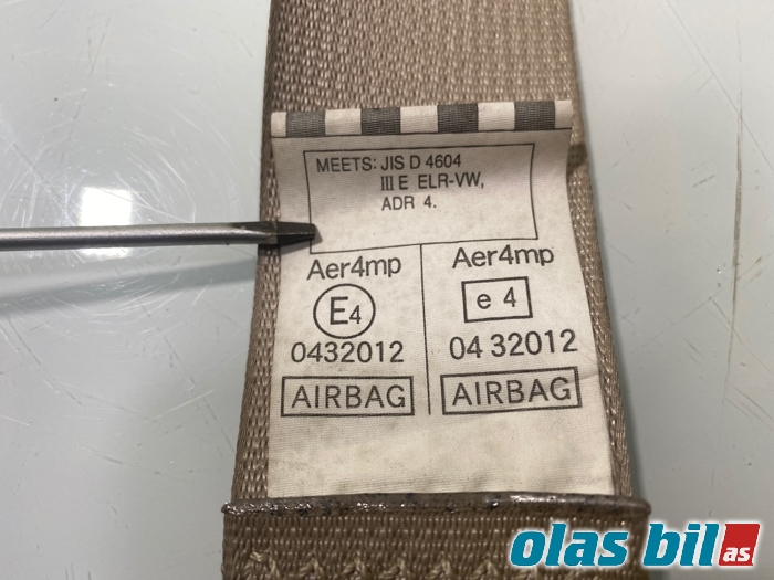 Sikkerhetsbelte foran høyre til Toyota Land Cruiser 100 1998-2007 (7321060403A1|)