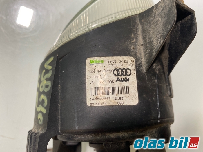 Tåkelykt høyre foran til Audi A3 2003-2008 (Type II, Fase 1)  (8E0 941 699 E||8E0 941 699 C)