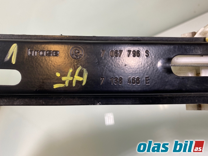 Ruteheis til BMW 1-Serie 2004-2011 (E81/E82/E87/E88) (E81/E82/E87/E88) (51 33 7 138 466||6 927 028)