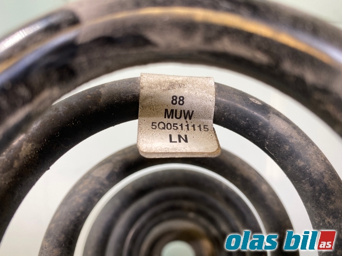 Fjær bak spiralfjær til VW Golf VII 2012-2017 (Fase 1) (5Q0 511 115 LN||5Q0 511 115)