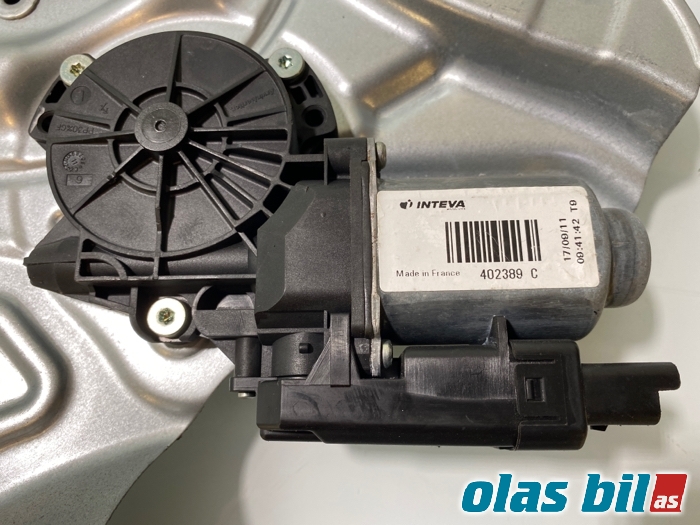 Ruteheis til Hyundai Ix35 2010-2015  (HYUNDAI|82401 2Y000|)