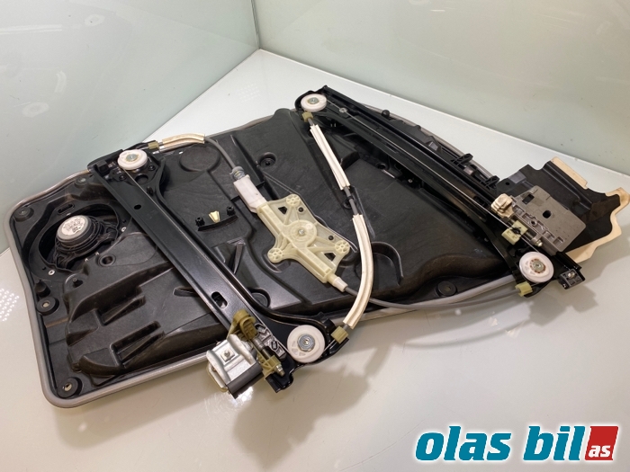 Ruteheis til Mercedes CLA 2013-2019 (C117) (C117) (A 117 720 99 00|)