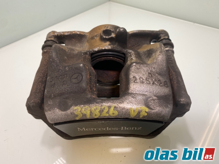 Bremsecaliper venstre foran til Mercedes CLA 2013-2019 (C117) (C117) (A 000 421 73 81|)