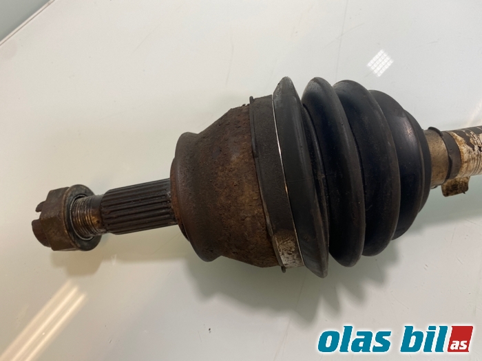 Drivaksel venstre foran til Opel Combo D 2012-2018  (95516446|)