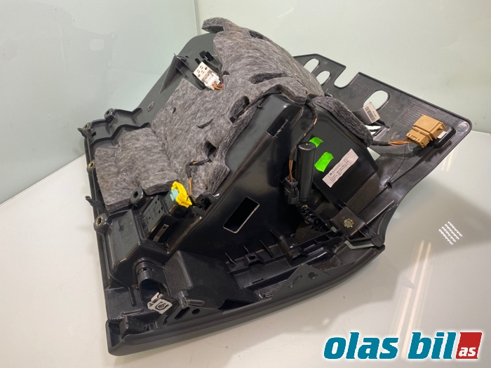 Hanskerom til Audi A4 2007-2014 (Type IV) (B8) (B8) (8K1 857 124 6PS||8K1 857 035 B)