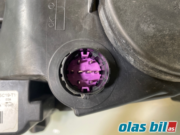 Frontlykt høyre halogen til Iveco Daily 2014-->> (Type VI) (5801473749|)