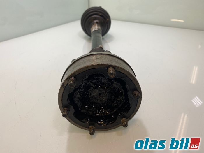 Drivaksel venstre foran til VW Passat 2011-2015 (B7) (B7) (1K0 407 271 LB|)