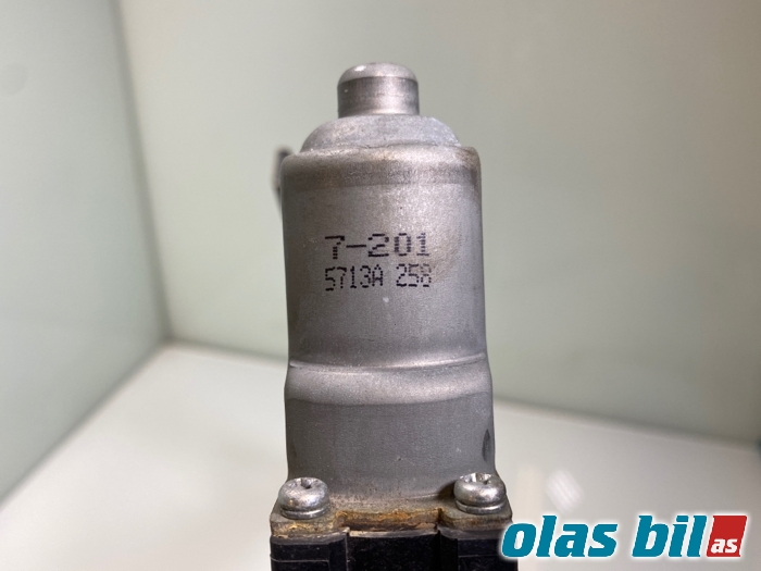 Ruteheis til Peugeot 4008 2012-2017  (16 077 150 80|)