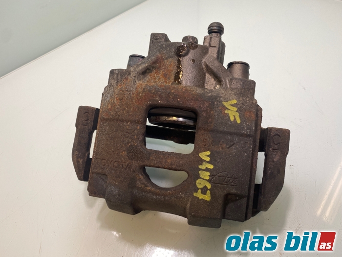 Bremsecaliper venstre foran til Toyota Yaris 2014-2020 (Type III, Fase 2)  (TOYOTA|477500D200|)