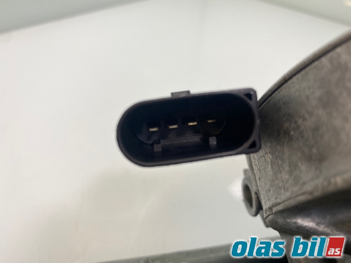 Viskermotor frontrute til Mercedes ML 2005-2011 (W164) (W164) (MERCEDES|A 164 820 24 42||A 164 820 17 42)