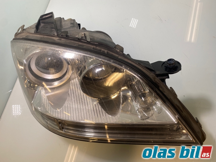 Frontlykt høyre halogen til Mercedes ML 2005-2011 (W164) (W164) (MERCEDES|A 164 820 48 61|)
