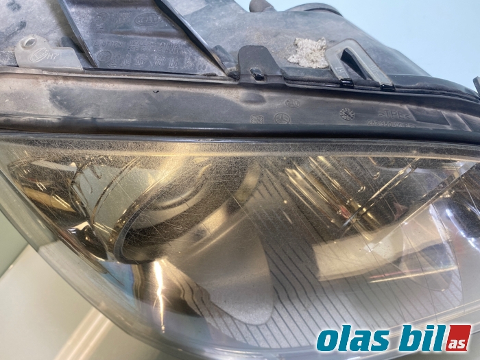 Frontlykt høyre halogen til Mercedes ML 2005-2011 (W164) (W164) (MERCEDES|A 164 820 48 61|)