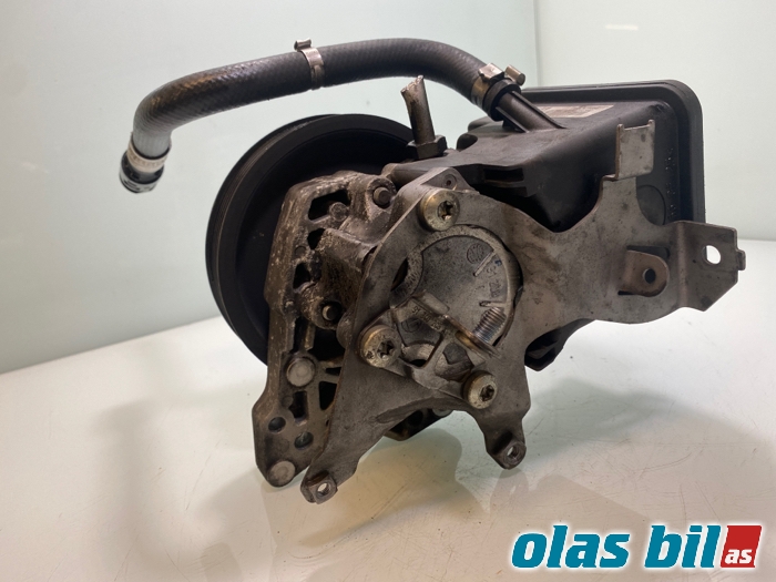 Servo pumpe mekanisk til BMW X3 2007-2010 (Fase 2) (E83) (E83) (32 41 3 450 766||7692 974 548)