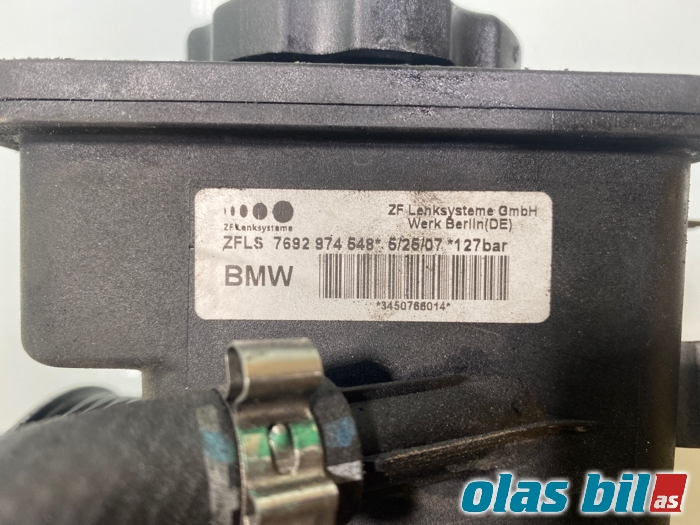 Servo pumpe mekanisk til BMW X3 2007-2010 (Fase 2) (E83) (E83) (32 41 3 450 766||7692 974 548)
