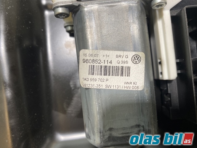 Ruteheis høyre foran til VW Passat 2005-2010 (B6) (B6) (VOLKSWAGEN||1K0 959 702 Q|3C1 837 756 L)