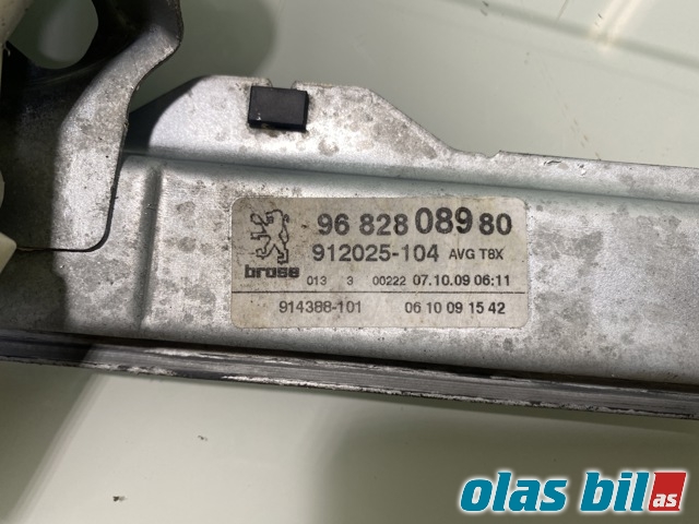 Ruteheis høyre til Peugeot 5008 2010-2017 (Type I) (PEUGEOT|9221 FF||96 828 089 80)