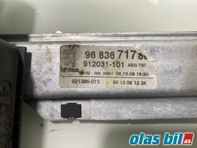 Ruteheis høyre til Peugeot 5008 2010-2017 (Type I) (PEUGEOT|9223 G3|16 076 753 80|96 836 717 80)