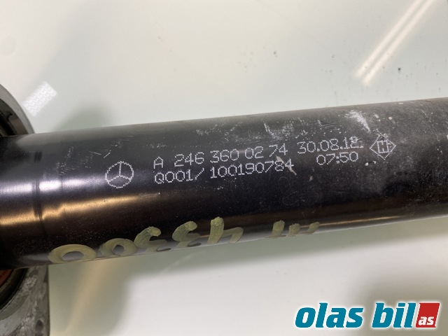 Drivaksel høyre foran til Mercedes A-Klasse 2012-2018 (W176) (W176) (MERCEDES|A 246 330 89 00|A 246 330 77 00|)