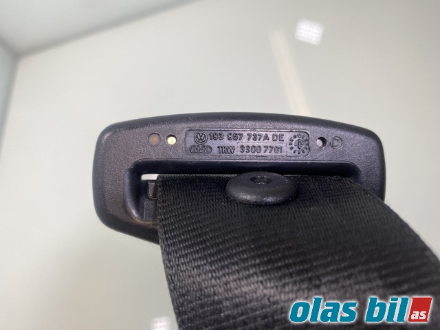Sikkerhetsbelte foran høyre til VW Passat 2005-2010 (B6) (B6) (VOLKSWAGEN|3C1 857 706 R||3C1 857 706 F)