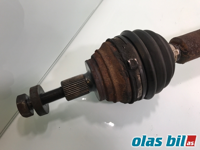 Drivaksel høyre foran til VW Passat 2005-2010 (B6) (B6) (1K0 407 272 DN|)