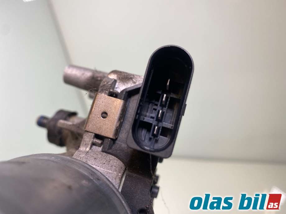 Viskermotor frontrute til Mercedes C-Klasse 2014-2018 (Fase 1) (W205) (W205) (MERCEDES||A 205 820 81 02|1 397 220 969)