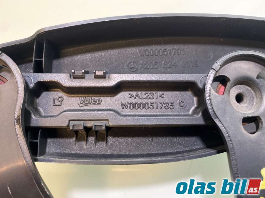 Viskerarmer frontrute til Mercedes C-Klasse 2014-2018 (Fase 1) (W205) (W205) (MERCEDES|A 205 820 35 01||A 205 820 39 00)