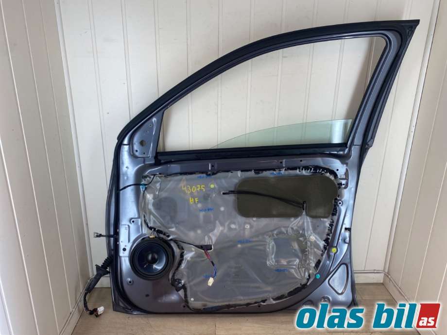 Dør høyre foran til Mitsubishi Outlander 2010-2012 (Type II, Fase 2) (MITSUBISHI|5700A872|)
