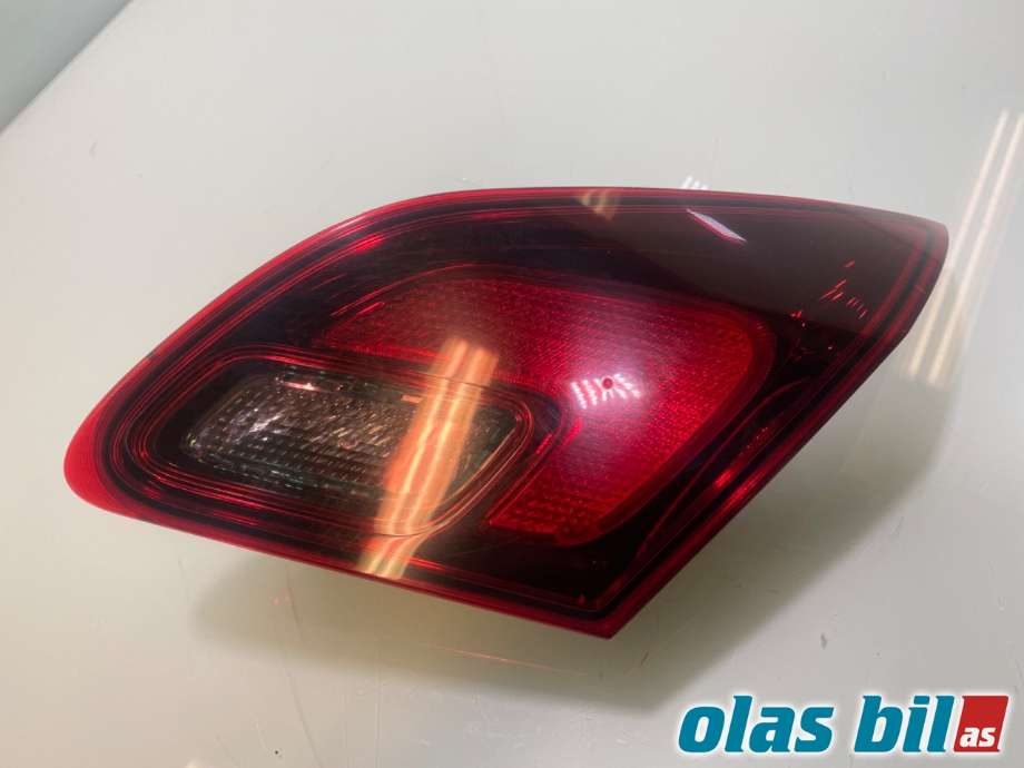 Baklykt høyre indre til Opel Astra J 2010-2015 (OPEL|13319950|)