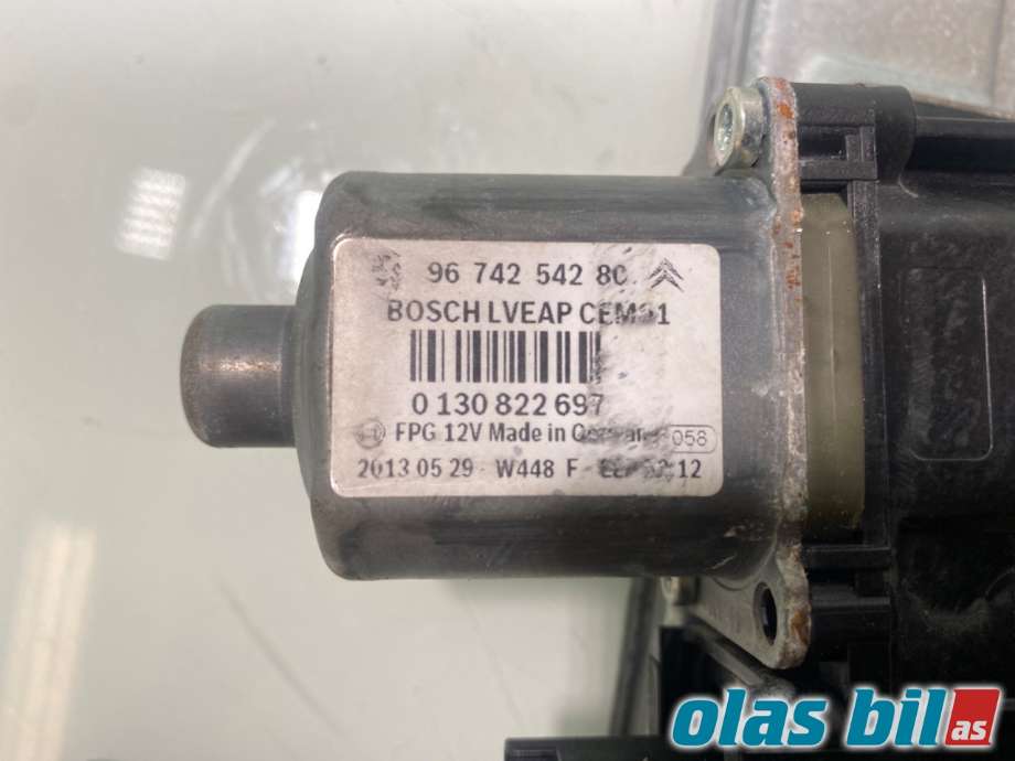 Ruteheis venstre foran til Peugeot 208 2012-2019 (Type I)  (PEUGEOT|96 731 532 80|98 164 021 80|96 7315 3280)