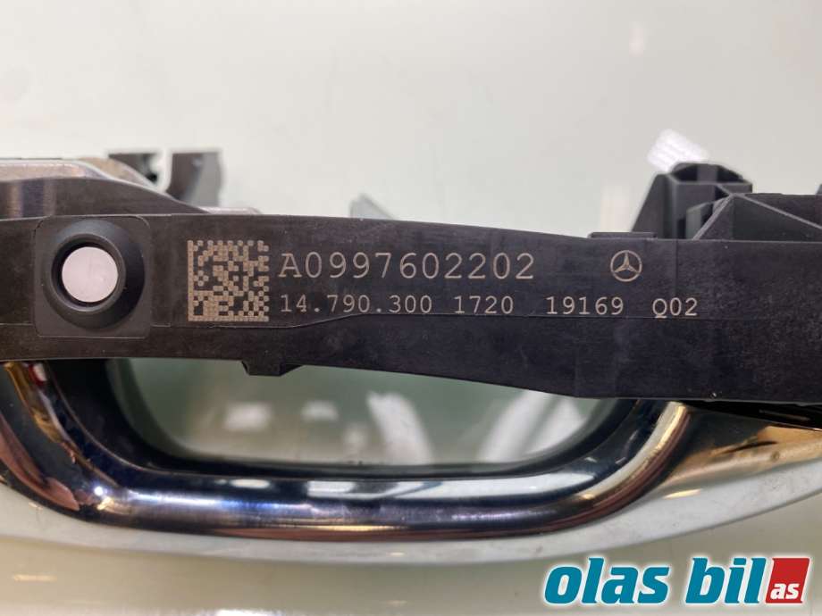 Dørhåndtak utv høyre foran til Mercedes CLA 2013-2019 (C117) (C117) (MERCEDES|A 099 760 20 01||A 099 760 22 02)