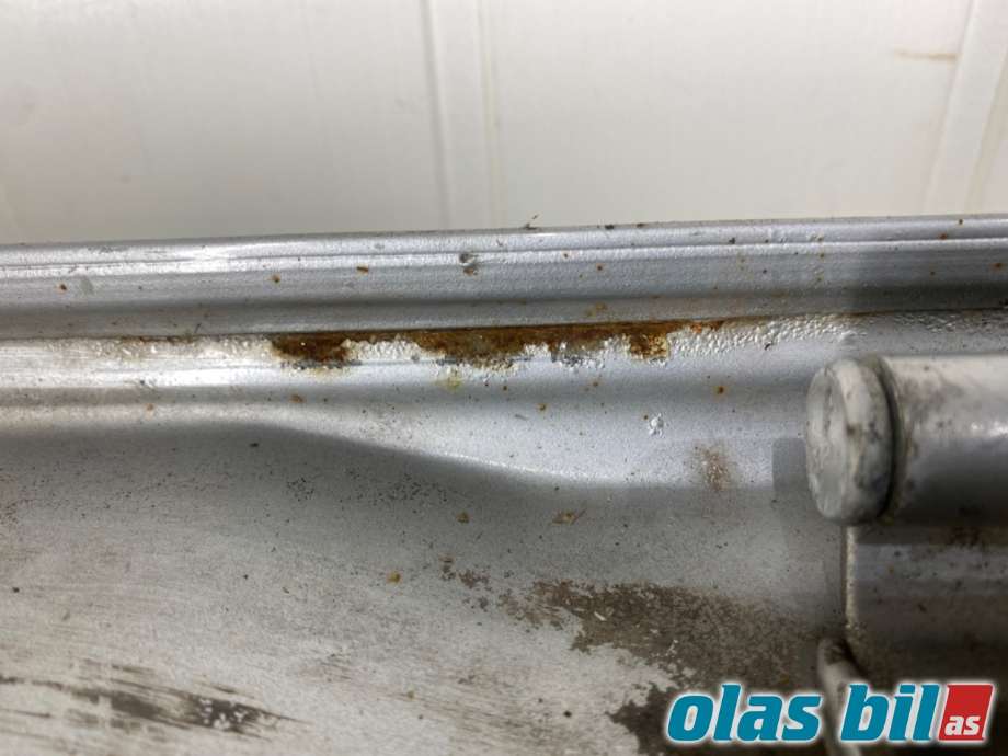 Bakluke lem til Nissan Navara 2005-2010 (Fase 1) (D40) (D40) (NISSAN|93400EA30J|)