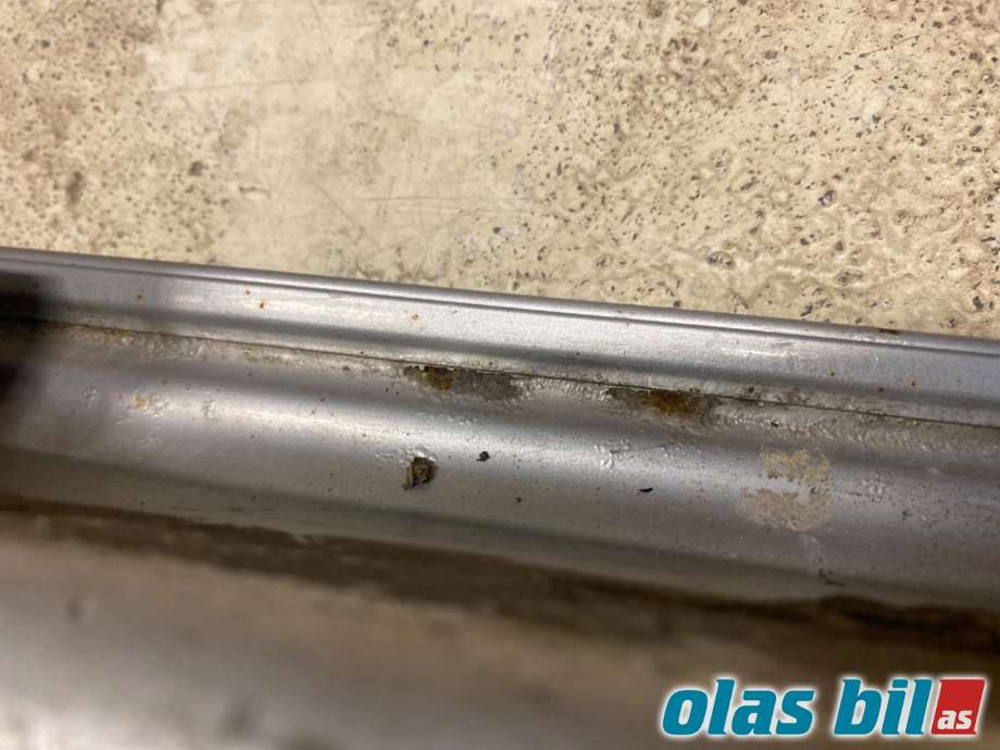 Bakluke lem til Nissan Navara 2005-2010 (Fase 1) (D40) (D40) (NISSAN|93400EA30J|)