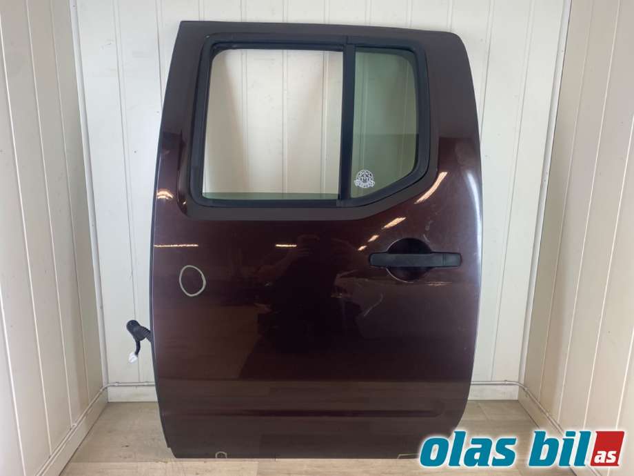 Dør venstre bak til Nissan Navara 2010-2015 (Fase 2) (D40) (D40) (NISSAN|82101EB30J|)