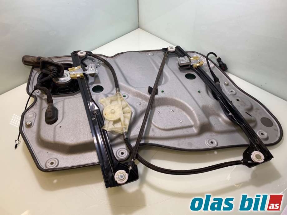 Ruteheis til VW Caddy 2010-2015 (Type III, Fase 2)  (VOLKSWAGEN|2K1 837 730 L||1T0 837 756 M)