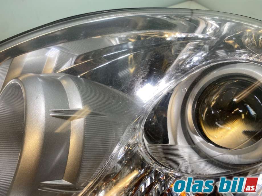 Frontlykt venstre halogen til SsangYong Rexton 2007-2013 (Y250) (Y250) (SSANGYONG|)