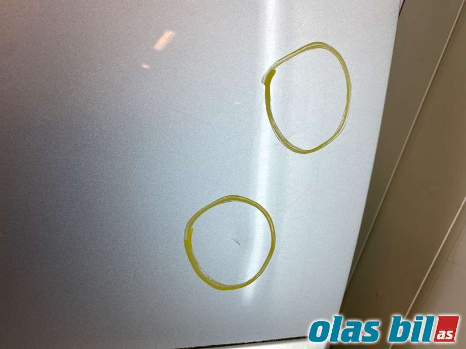 Dør høyre bak til VW Touran 2007-2010 (Type I, Fase 2) (VOLKSWAGEN|1T0 833 056 R|1T0 833 056 S|)