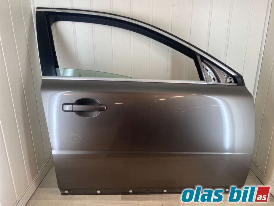 Dør høyre foran til Volvo V70 2007-2013 (Type III, Fase 1) (VOLVO|31335589|)