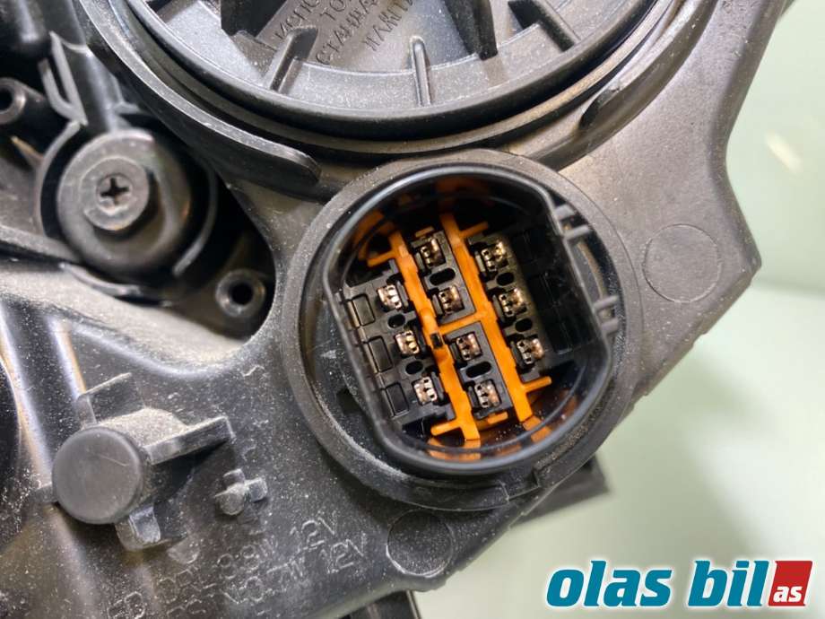 Frontlykt venstre halogen til Kia Soul 2014-2019 (Type II)  (KIA|92101E 40101D|)
