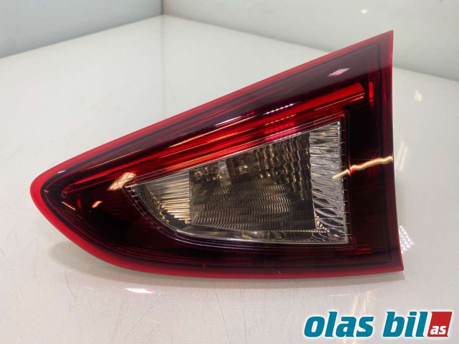 Baklykt høyre indre til Mazda 2, 2015-2019 (Type III, Fase 1) (MAZDA|DB5J-51-3F0A)