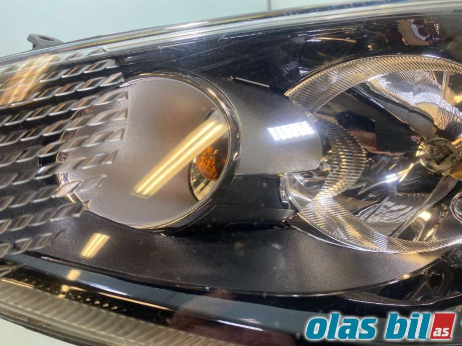 Frontlykt venstre halogen til Ford Fiesta 2008-2012 (Type VI, Fase 1) (1734615||8A61-13W-030-AH)