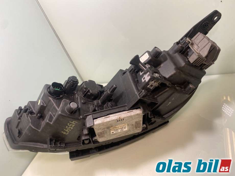 Frontlykt høyre halogen til Kia e-Soul 2019-->> (Type III) (KIA|92102J2020|)