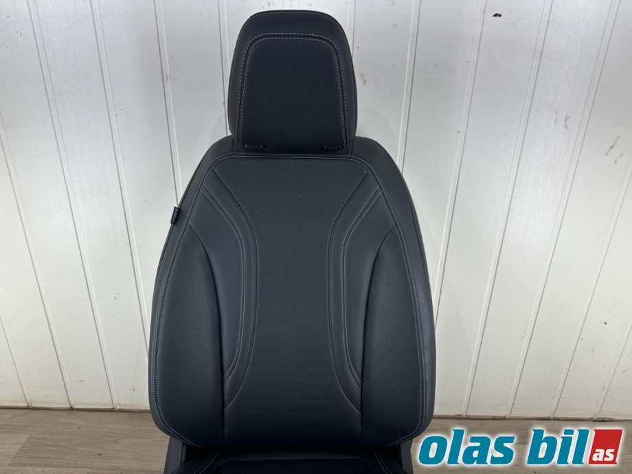 Sete foran høyre til Ford Mustang Mach-e 2020-->> (FORD (US)|2545199|LJ9A-61700-ACE|)