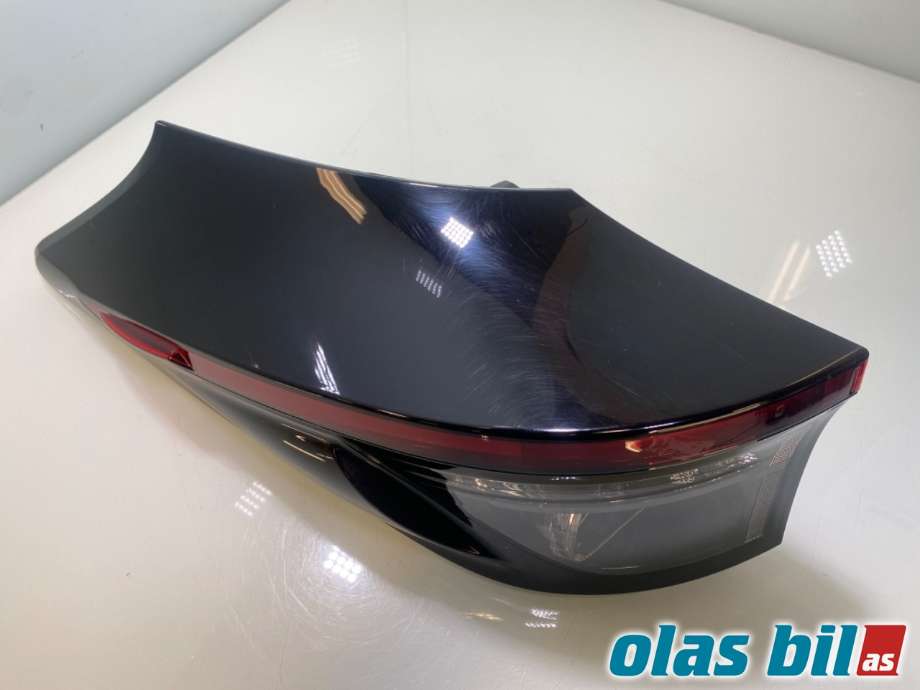 Baklykt venstre til Toyota Yaris Cross (SUV) 2021-->>  (815600DE20||81560-0DE20)