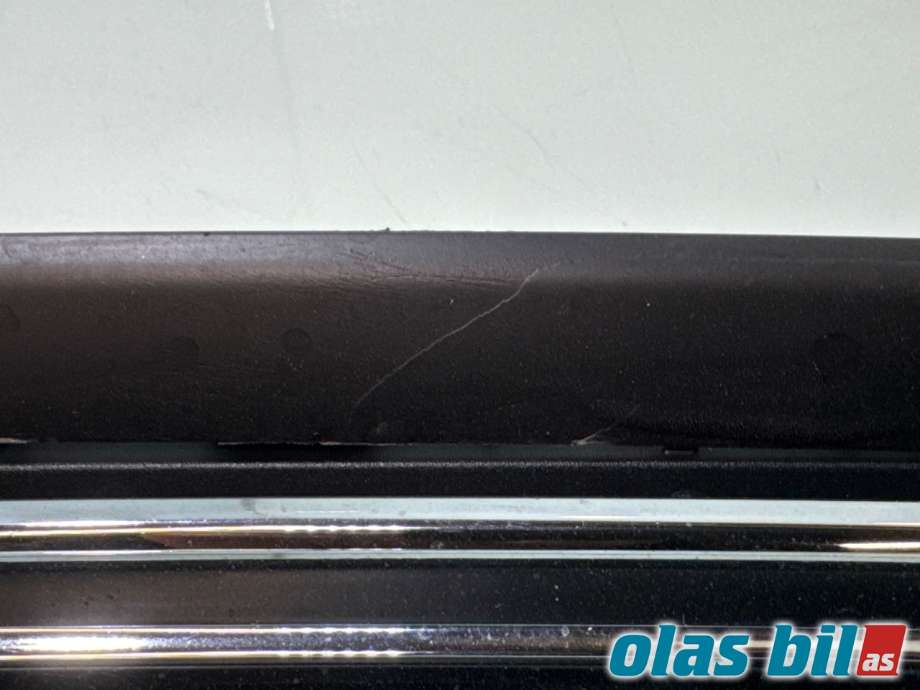 Grill til Ford Mondeo 2014-2019 (Type V, Fase 1)  (FORD|2008162||DS73-8150-J-W)