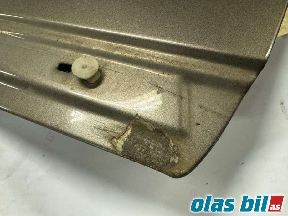 Dør høyre foran til Volvo V70 2007-2013 (Type III, Fase 1)  (VOLVO|31335589|)