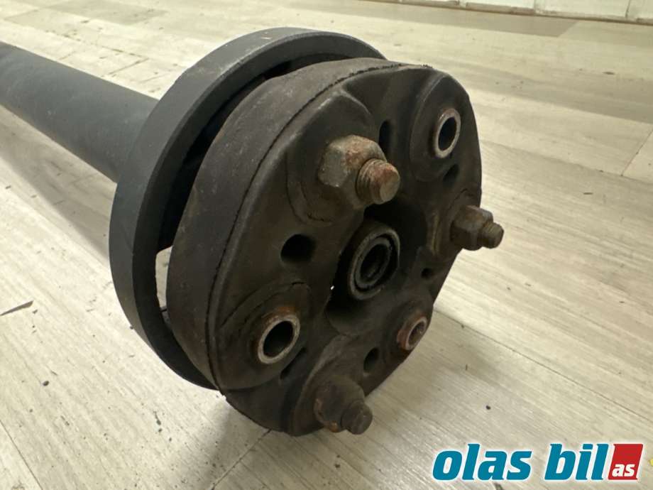 Mellomaksel til Mercedes E-Klasse 2009-2013 (Fase 1) (W212) (W212) (MERCEDES|A 212 410 01 16|A 212 410 18 16|)