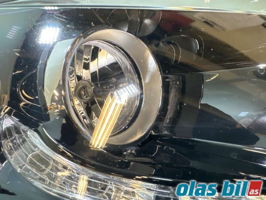 Frontlykt høyre xenon til Kia Sportage 2010-2016 (Type III)  (KIA||92 102 3U290)