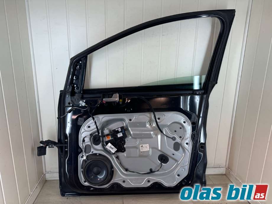 Dør høyre foran til Ford Kuga 2008-2012 (Type I)  (FORD|1712678|)