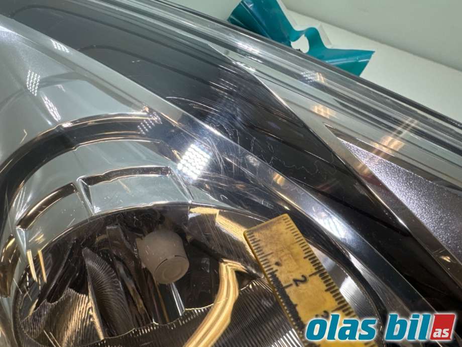 Frontlykt høyre halogen til Citroën DS3 2010-2019 (CITROEN|6206 Y0|16 069 314 80|96 770 338 80-00)